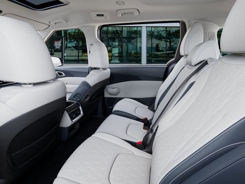 New 2026 Kia Carnival SX image 18