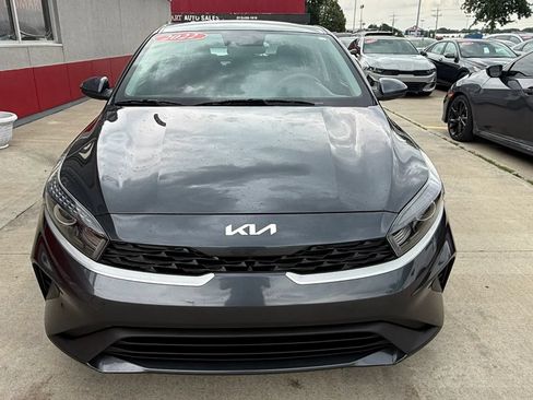 Used 2022 Kia Forte LXS FWD image 6