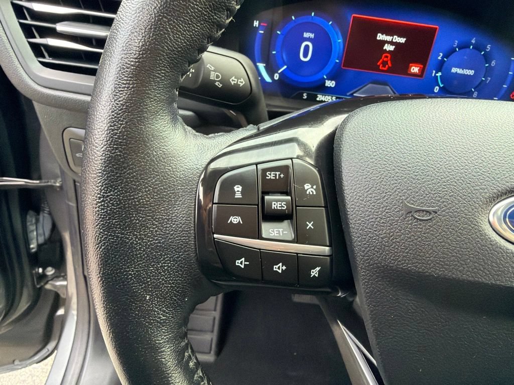Used 2021 Ford Escape Titanium w/ Class II Trailer Tow Package AWD/4WD image 18