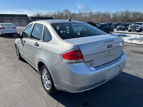 Used 2009 Ford Focus SE image 8