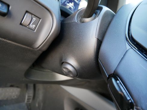 Used 2024 Buick Enclave Premium image 35