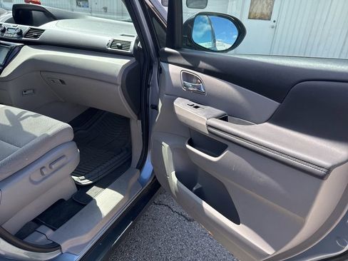 Used 2014 Honda Odyssey EX image 16