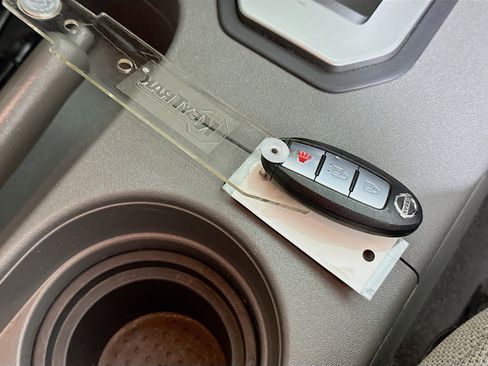 Used 2020 Nissan Frontier SV w/ Midnight Edition Floor Mats image 32