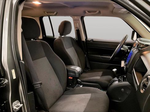 Used 2014 Jeep Patriot Sport w/ Power Value Group image 7