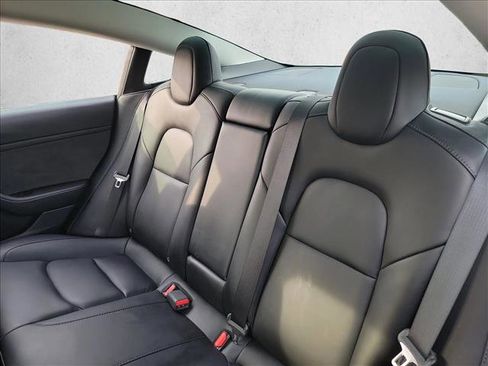 Used 2022 Tesla Model 3 Long Range image 13