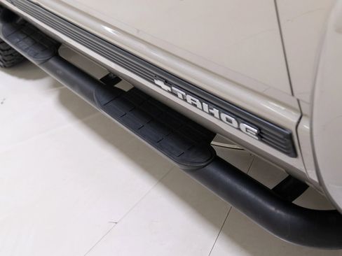 Used 2000 Chevrolet Tahoe Z71 w/ Comfort & Security Pkg image 90