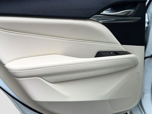 Used 2023 Cadillac CT4 Luxury w/ Sun And Sound Package RWD image 24