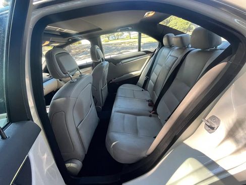 Used 2009 Mercedes-Benz C 300 Sedan image 23