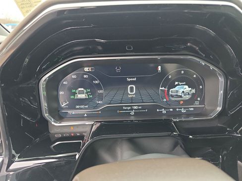 Used 2024 GMC Sierra 1500 SLT w/ SLT Premium Package image 21