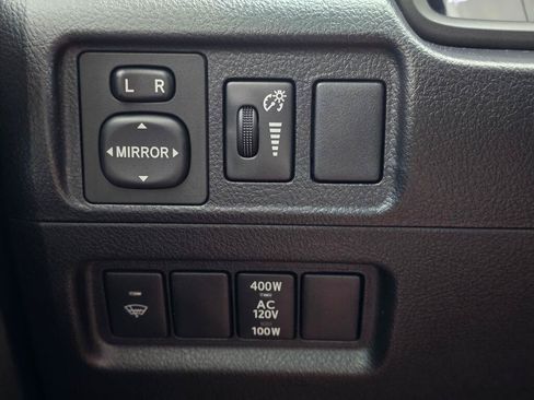 Used 2018 Toyota 4Runner TRD Off-Road Premium AWD/4WD image 35