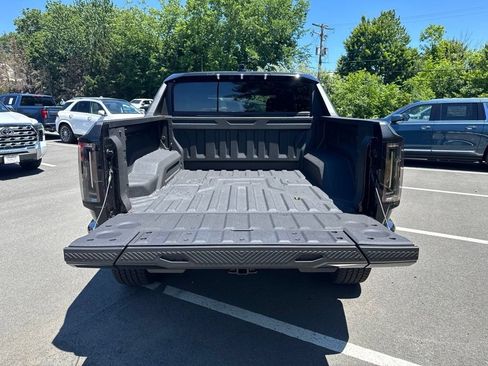 New 2026 GMC Hummer EV 4x4 Crew Cab image 16