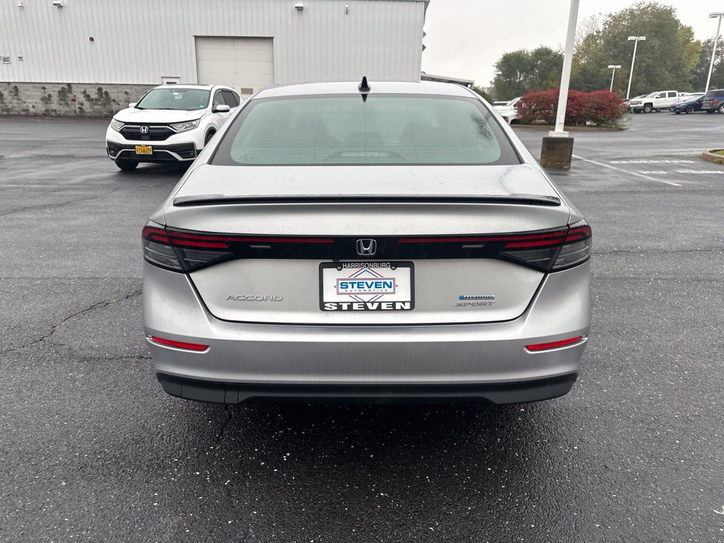 Used 2024 Honda Accord Sport image 4