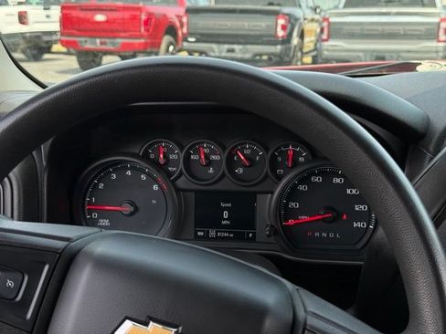 Used 2020 Chevrolet Silverado 1500 Custom w/ Custom Value Package AWD/4WD image 7