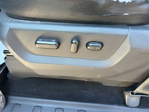 Used 2016 Ford F350 Lariat w/ Chrome Package image 17