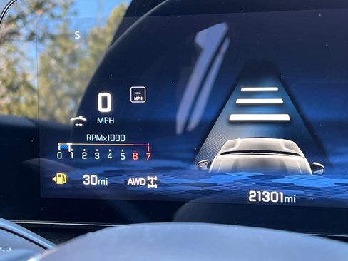 Used 2025 Chevrolet Equinox LT AWD/4WD image 35