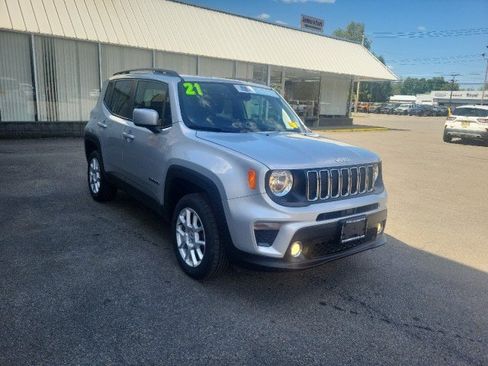 Used 2021 Jeep Renegade Latitude w/ Convenience Group AWD/4WD image 5