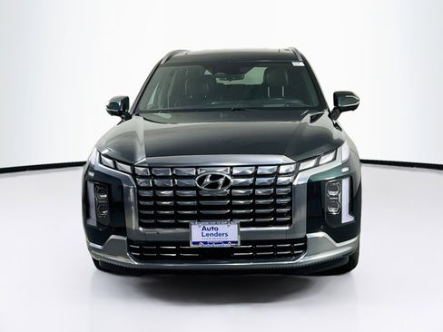 Used 2023 Hyundai Palisade Calligraphy w/ Winter Package image 2