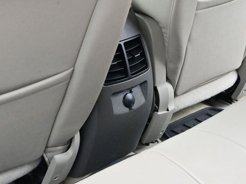 Used 2010 Ford Edge Limited image 25