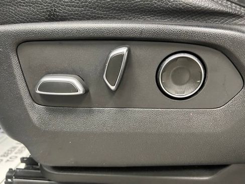 Used 2023 GMC Yukon Denali AWD/4WD image 21