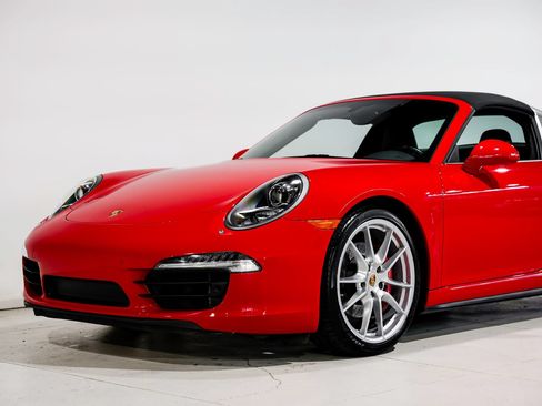 Used 2015 Porsche 911 Targa 4S AWD/4WD image 34