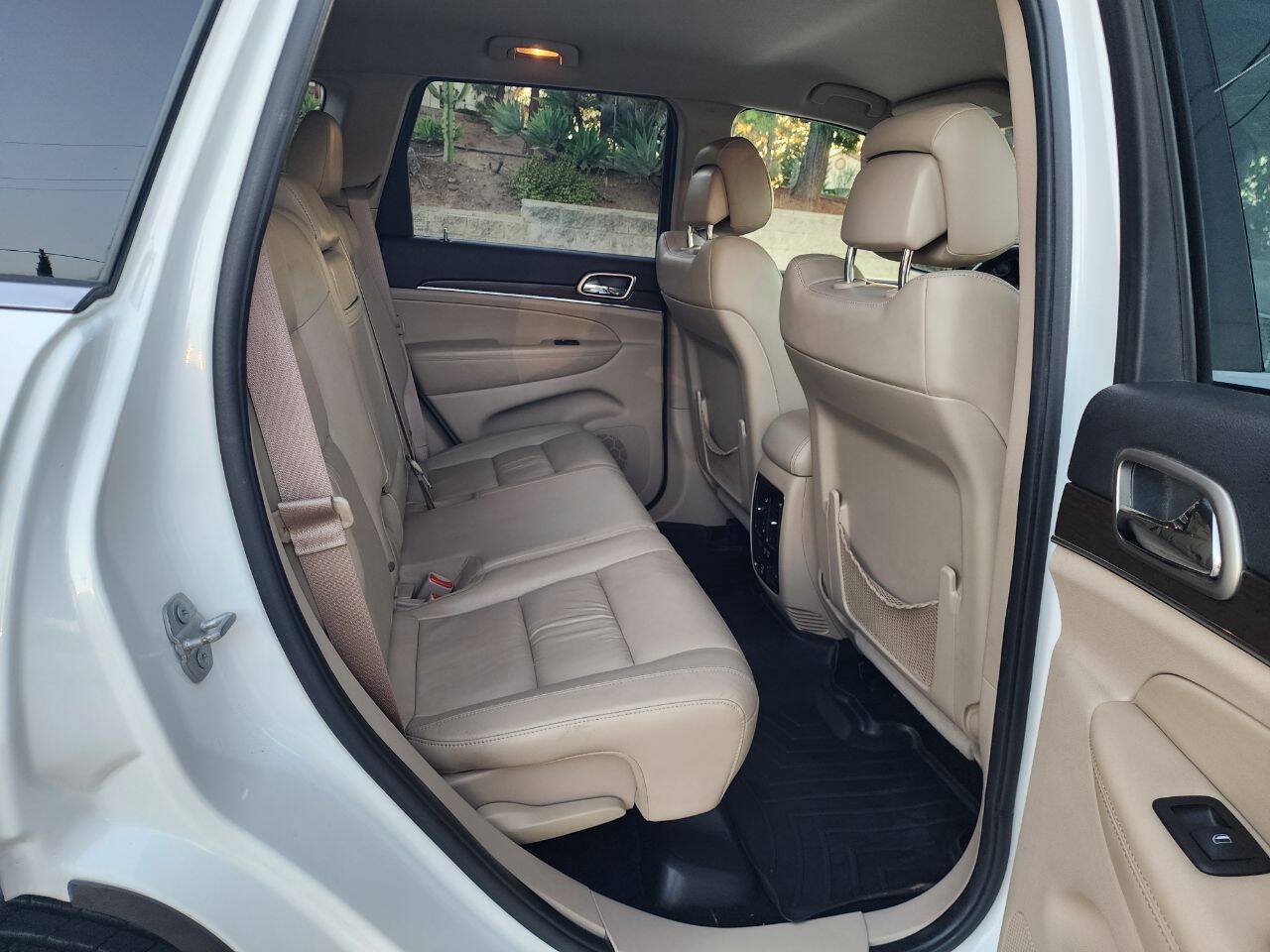 Used 2015 Jeep Grand Cherokee Limited AWD/4WD image 23