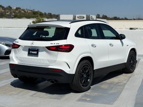 New 2026 Mercedes-Benz GLA 35 AMG 4MATIC image 14