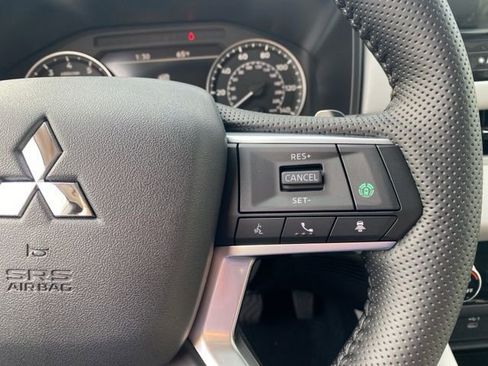 New 2026 Mitsubishi Outlander LE image 23