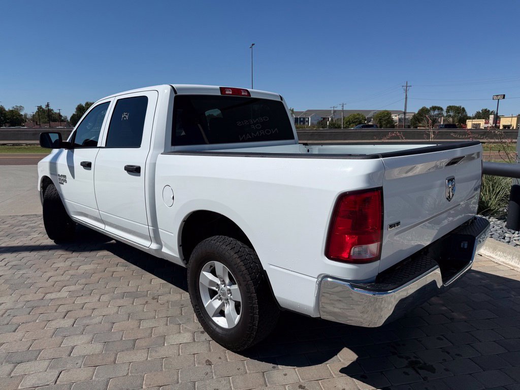 Used 2023 RAM 1500 Classic SLT w/ Electronics Group AWD/4WD image 3