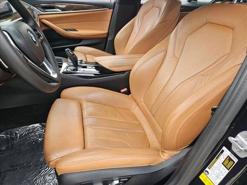 Used 2020 BMW 530i w/ Premium Package RWD image 16