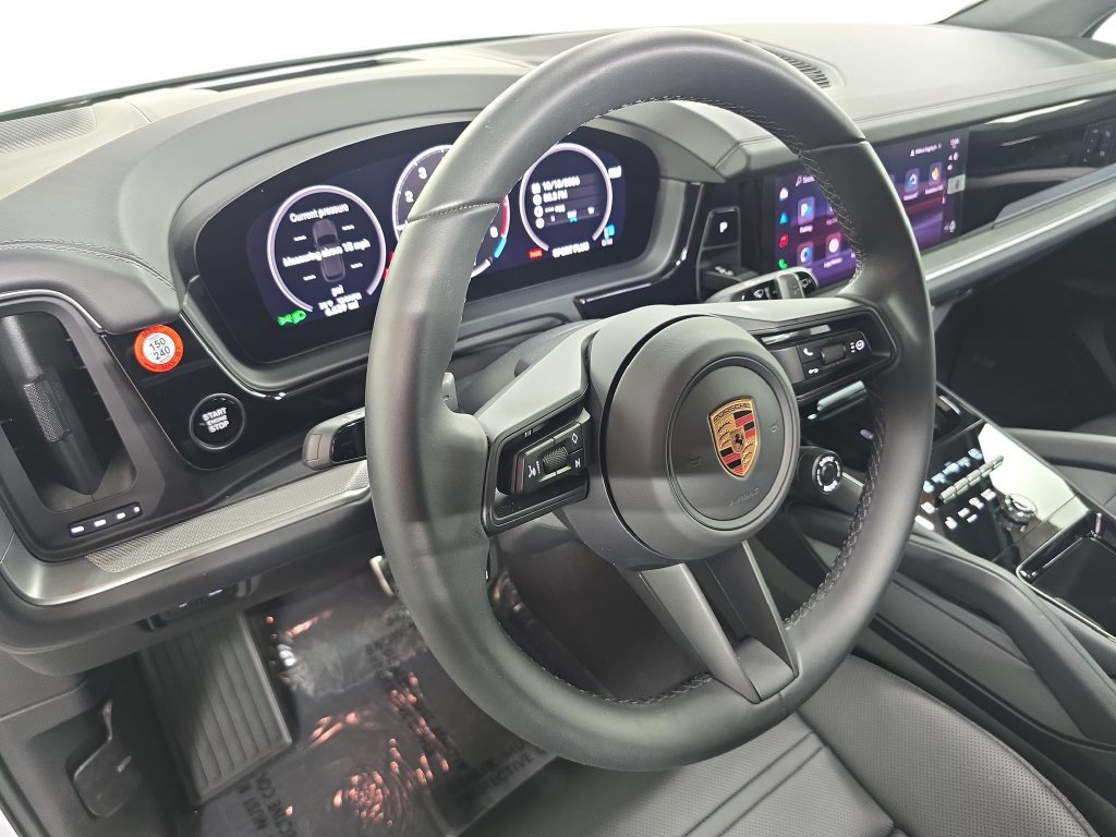 Certified 2026 Porsche Cayenne S AWD/4WD image 4