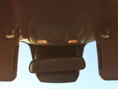 Used 2018 Jeep Renegade Altitude image 39