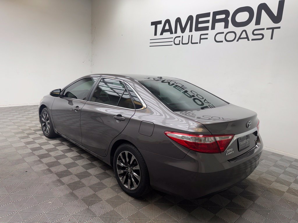 Used 2015 Toyota Camry XLE w/ Moonroof Package FWD image 7