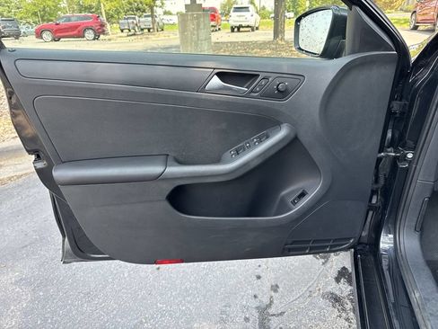 Used 2013 Volkswagen Jetta S FWD image 11