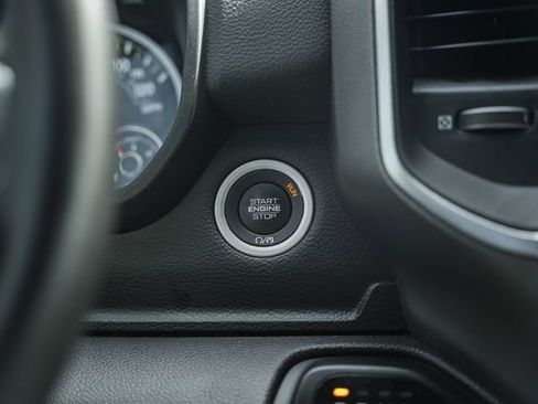 Used 2024 RAM 1500 Big Horn AWD/4WD image 35