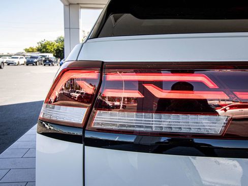 New 2026 Volkswagen Atlas Cross Sport SEL R-Line image 16