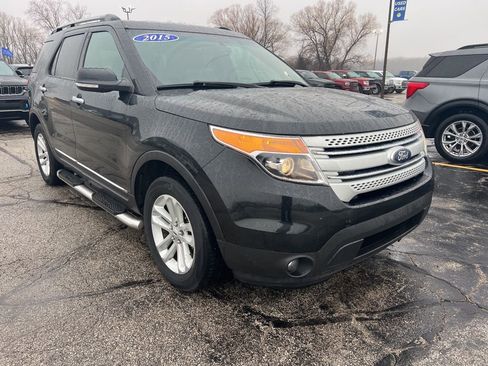 Used 2015 Ford Explorer XLT w/ Equipment Group 202A image 4