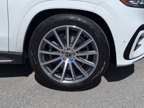 Used 2026 Mercedes-Benz GLS 450 4MATIC image 11