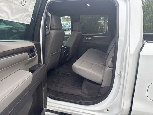 Used 2025 GMC Sierra 1500 SLT w/ SLT Premium Plus Package image 7