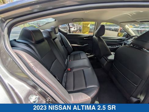 Used 2023 Nissan Altima 2.5 SR FWD image 33