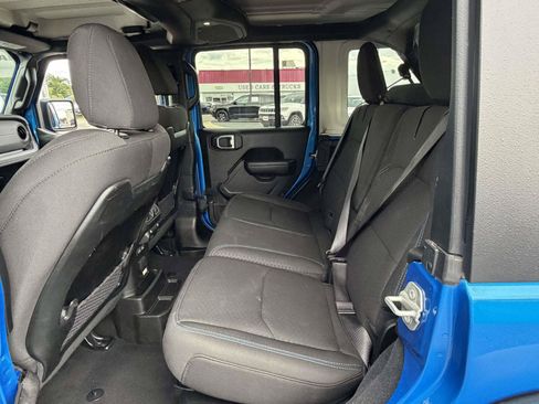 Used 2024 Jeep Wrangler Unlimited Rubicon 4xe AWD/4WD image 28