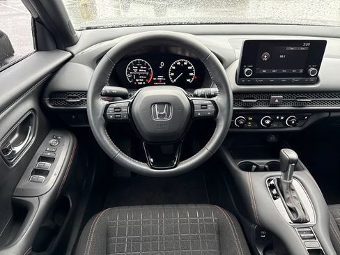 Used 2024 Honda HR-V Sport image 14