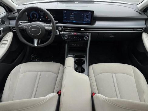 Used 2025 Hyundai Sonata SEL FWD image 4