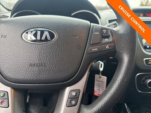Used 2014 Kia Sorento LX image 8