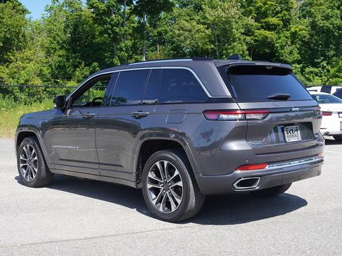 Used 2023 Jeep Grand Cherokee Overland w/ Luxury Tech Group IV AWD/4WD image 14