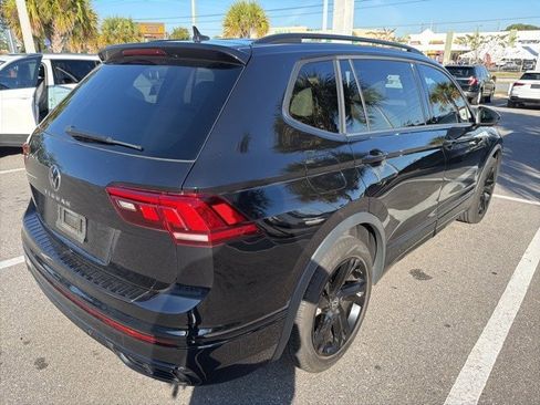 Certified 2023 Volkswagen Tiguan SE R-Line image 9