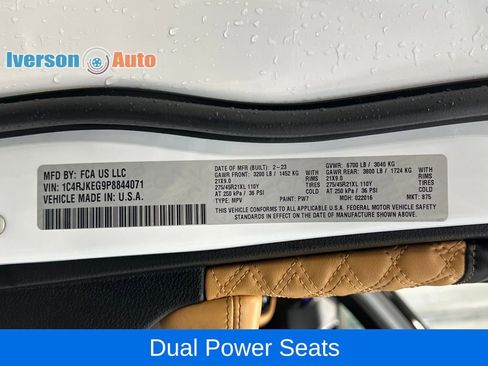 Used 2023 Jeep Grand Cherokee L Summit w/ Advanced Protech Group IV image 15