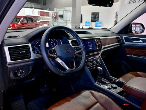 Used 2022 Volkswagen Atlas SE image 14