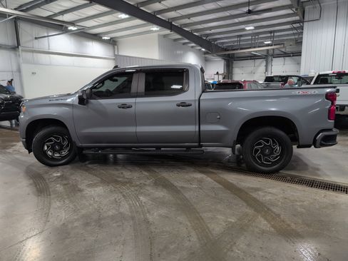 Used 2019 Chevrolet Silverado 1500 Custom w/ Custom Value Package AWD/4WD image 5
