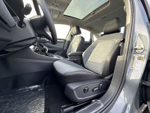 New 2026 Volkswagen Jetta SE FWD image 12
