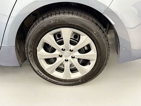 Used 2025 Toyota Corolla LE FWD image 11